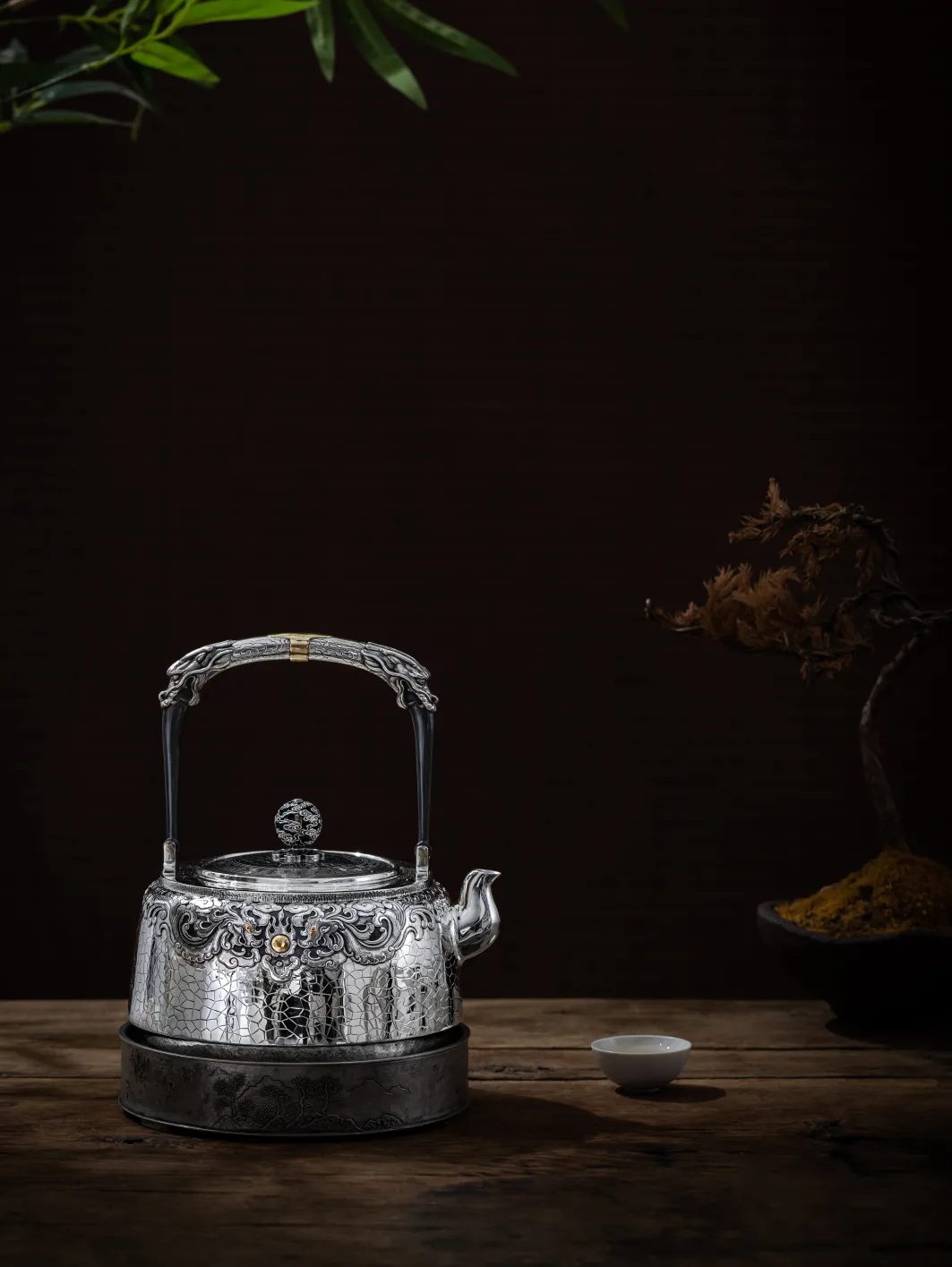蜂鸟邀您共赏、李树坤制作之金银茶器品！