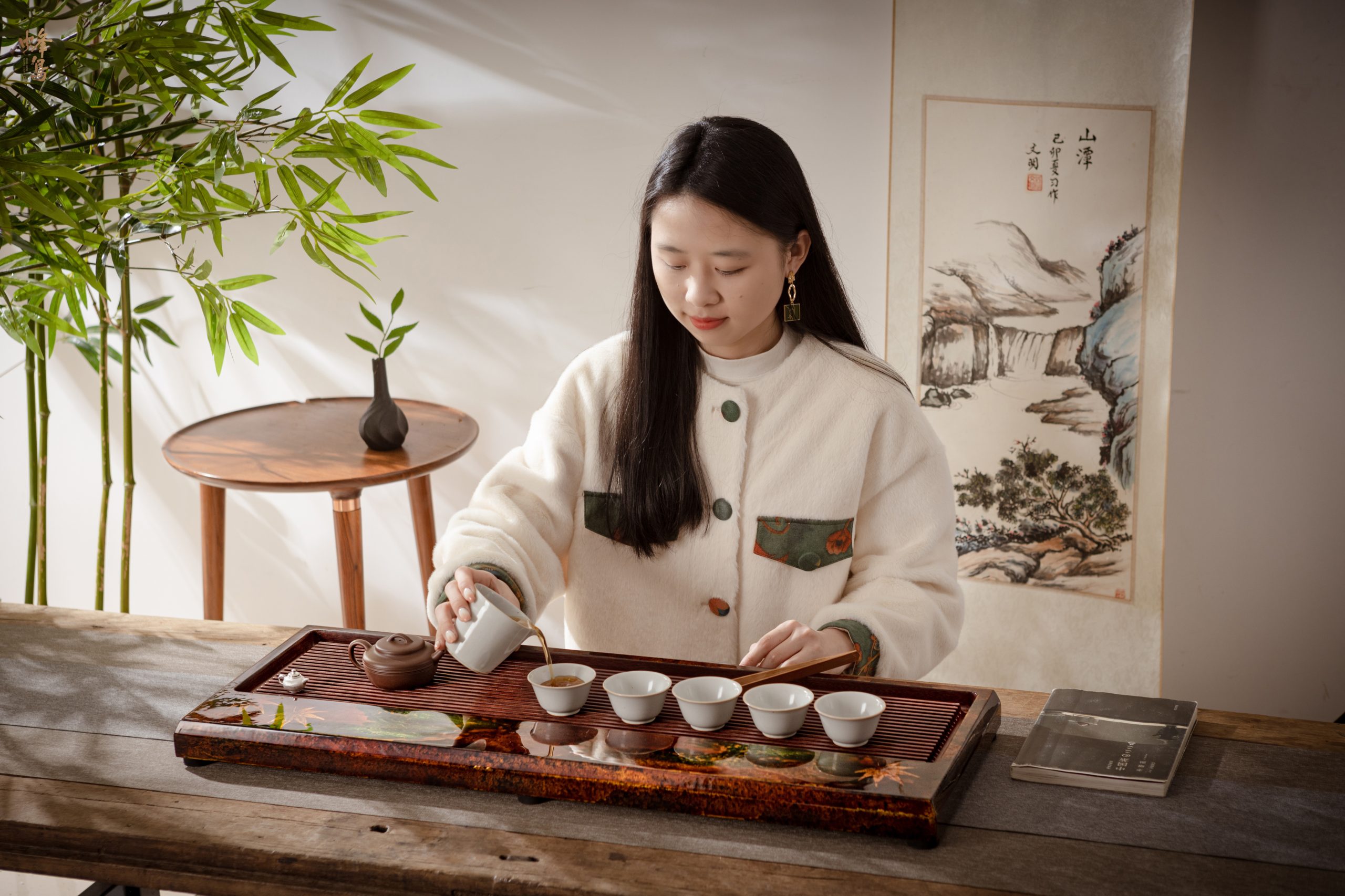 美轮美奂、一件大漆茶盘的美，专为喝茶的人设计！